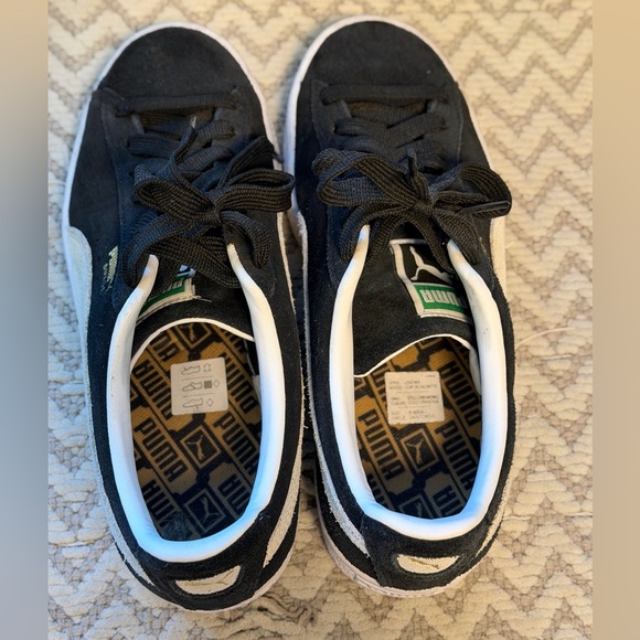 Puma Classic Suede Sneakers - Picture 6 of 9